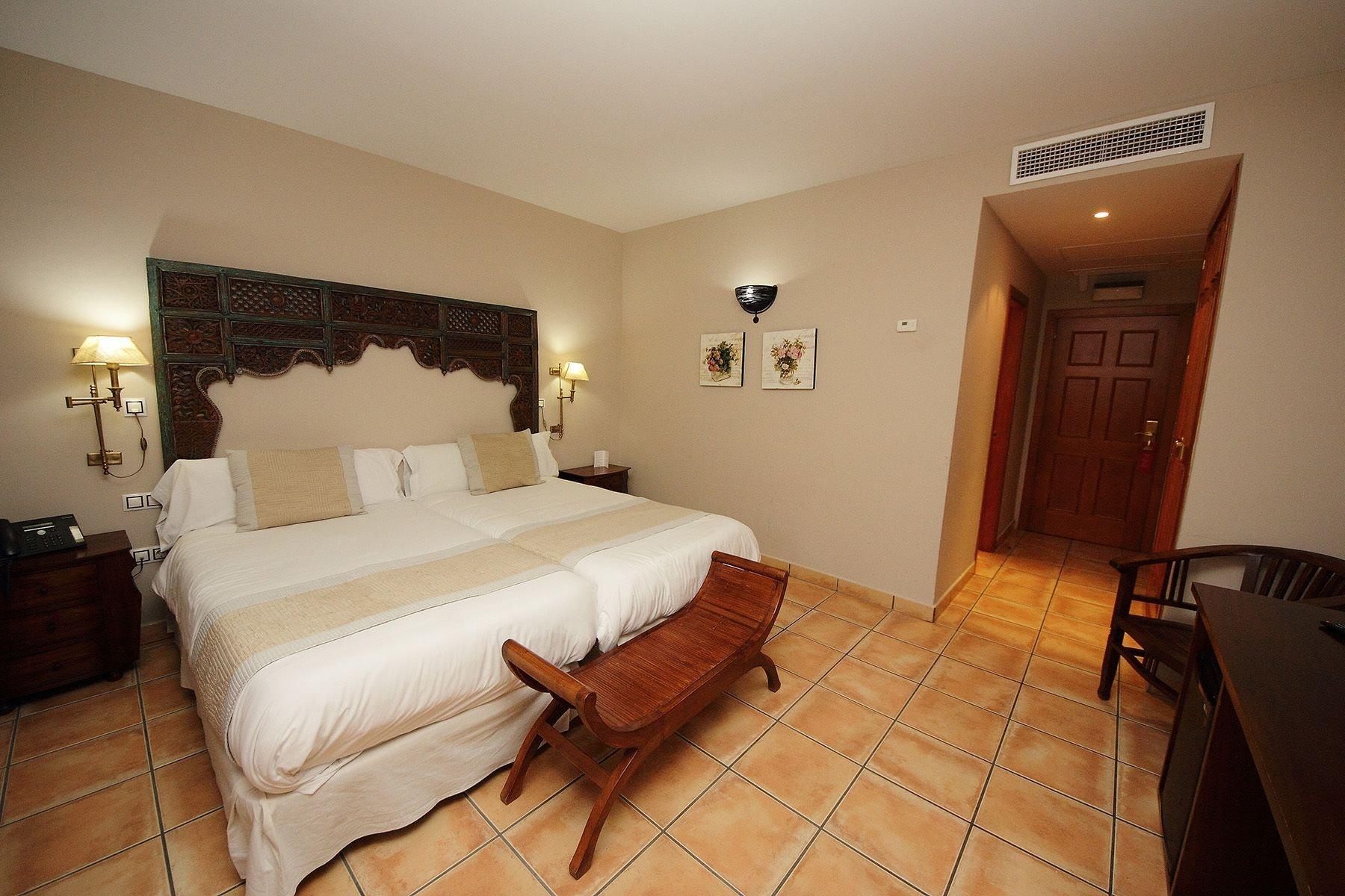 Hotel Chateau Vinasoro Alcazar de San Juan Esterno foto