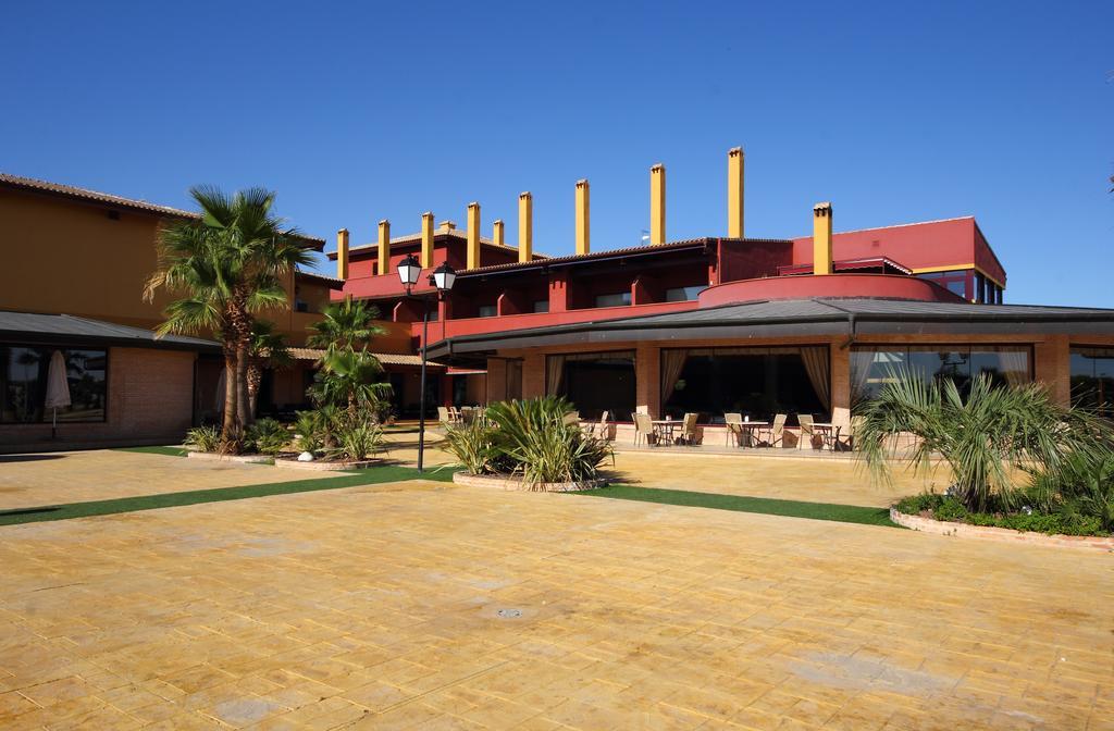 Hotel Chateau Vinasoro Alcazar de San Juan Esterno foto