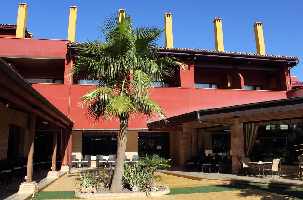 Hotel Chateau Vinasoro Alcazar de San Juan Esterno foto