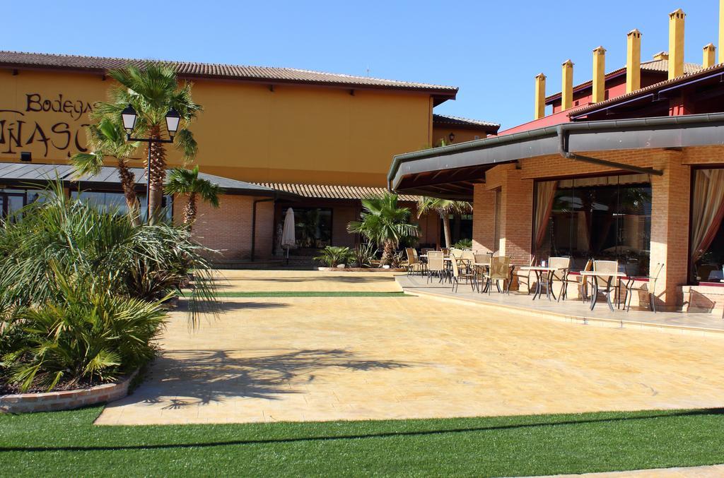 Hotel Chateau Vinasoro Alcazar de San Juan Esterno foto